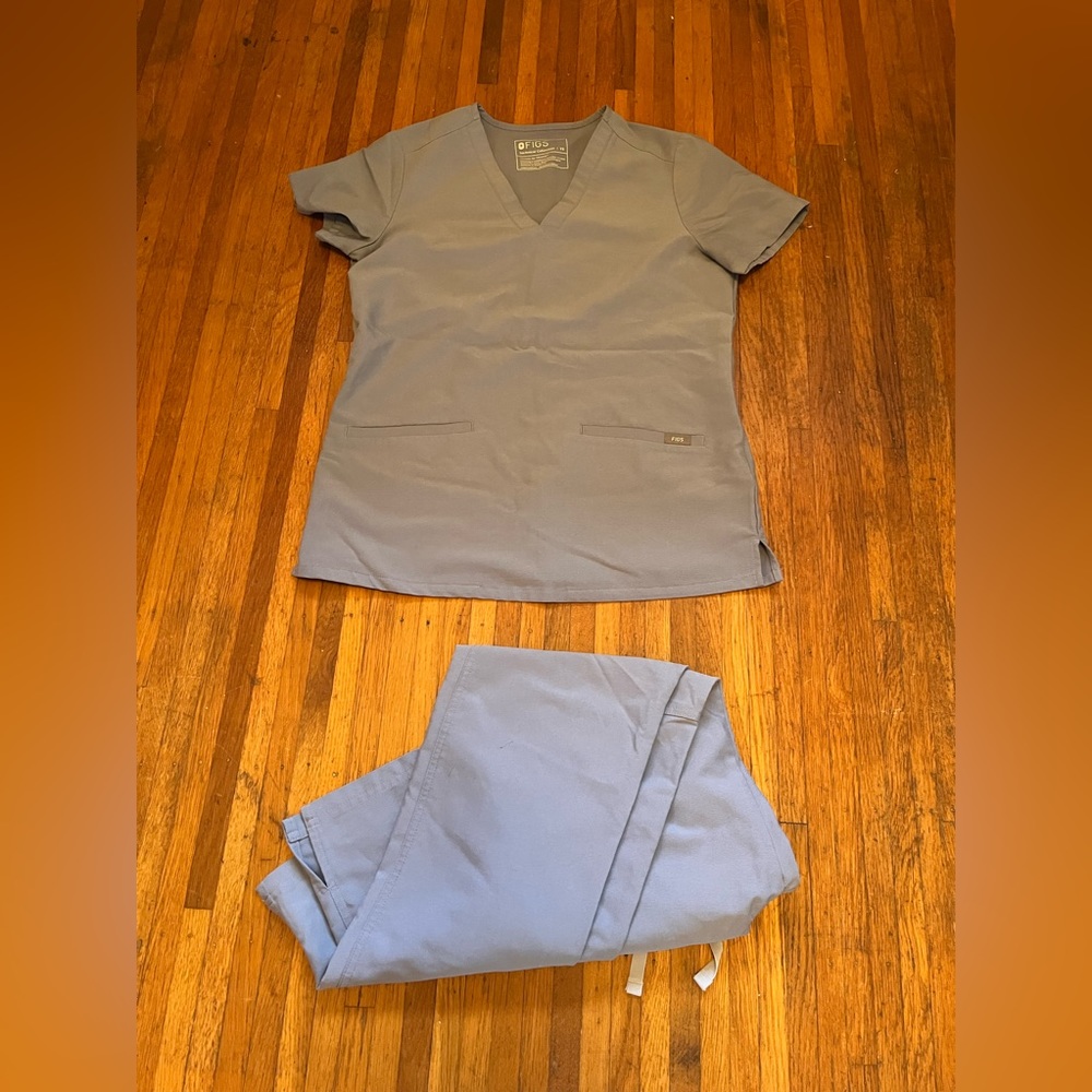 Figs Set XS Powder Blue Pants and Camsa Top